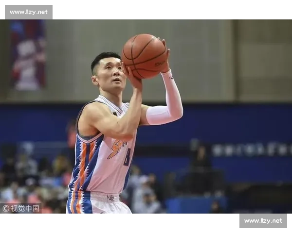 跨界风暴！模特转型篮球新星加盟上海大鲨鱼队